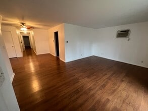 815 11th Ave, Unit 2 in Huntington, WV - Foto de edificio - Building Photo