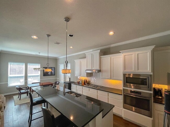 1015 Herkimer St in Houston, TX - Building Photo - Building Photo