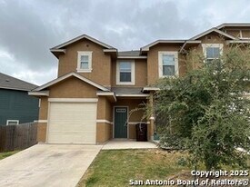 7006 Donovan Wy in San Antonio, TX - Building Photo