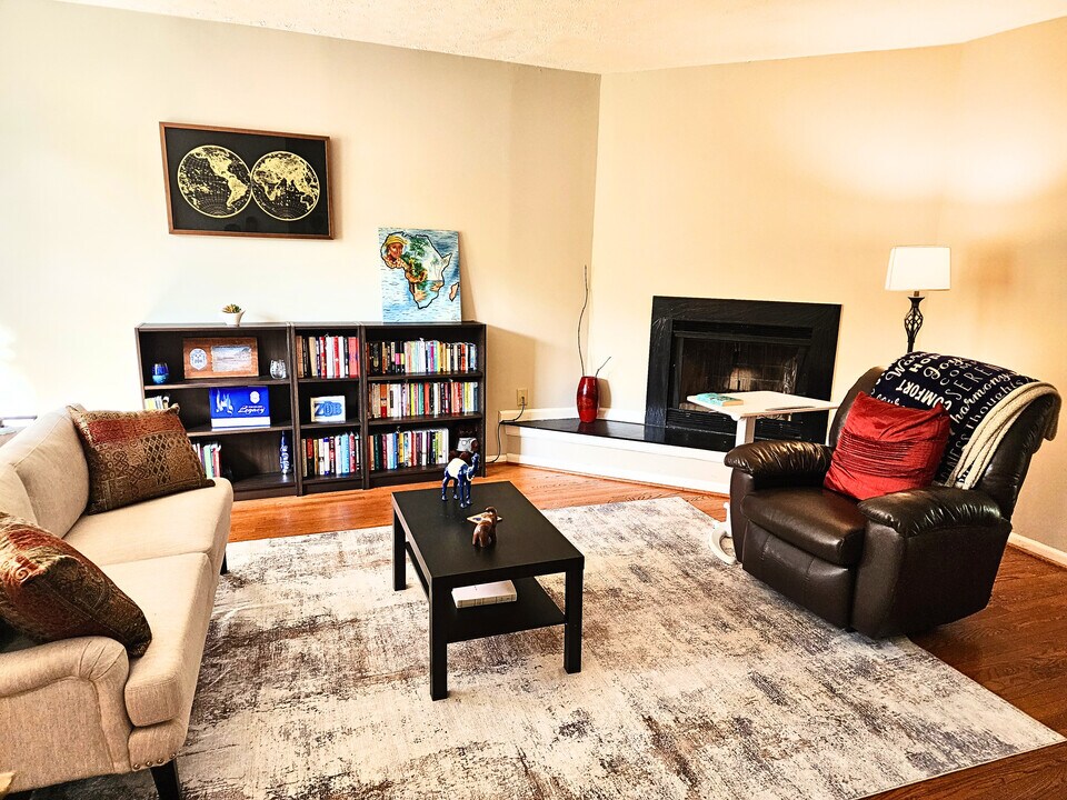 14506 Mayfair Dr in Laurel, MD - Foto de edificio