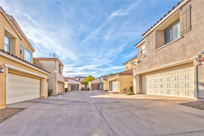 12076 Cardinal Climber Ct in Las Vegas, NV - Building Photo - Building Photo