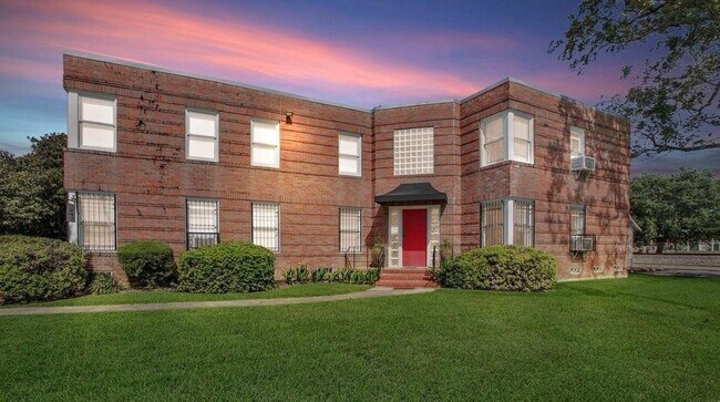 4823 Rusk St, Unit 4 in Houston, TX - Building Photo - Building Photo
