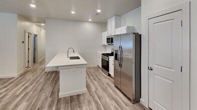 3806 Frank's Way in Bethany, OK - Building Photo - Building Photo