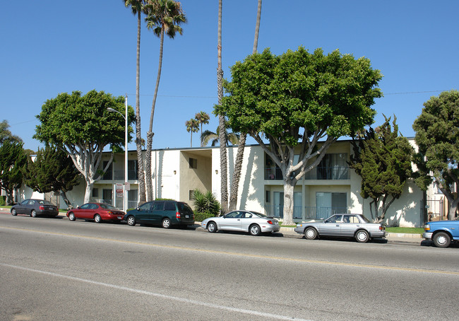 1044 N H St in Oxnard, CA - Building Photo - Building Photo