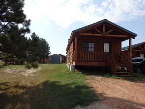 Mountain Ridge Cabins in Watford City, ND - Building Photo - Building Photo