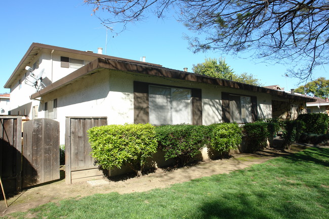 1365 Lexington Dr in San Jose, CA - Building Photo - Building Photo