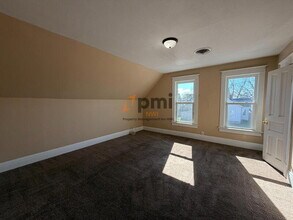1118 1/2 Elston St in Michigan City, IN - Building Photo - Building Photo
