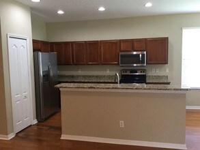 7729 Grasmere Dr in Land O Lakes, FL - Building Photo - Building Photo