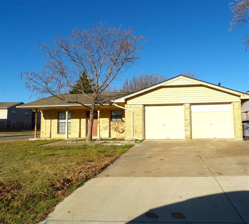 2302 NW 78th St in Lawton, OK - Building Photo