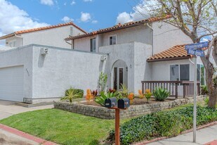 2511 Stoneview Ln in Spring Valley, CA - Building Photo