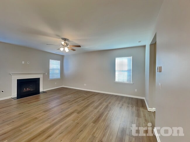 5810 Oak Br Cir in Maiden, NC - Foto de edificio - Building Photo