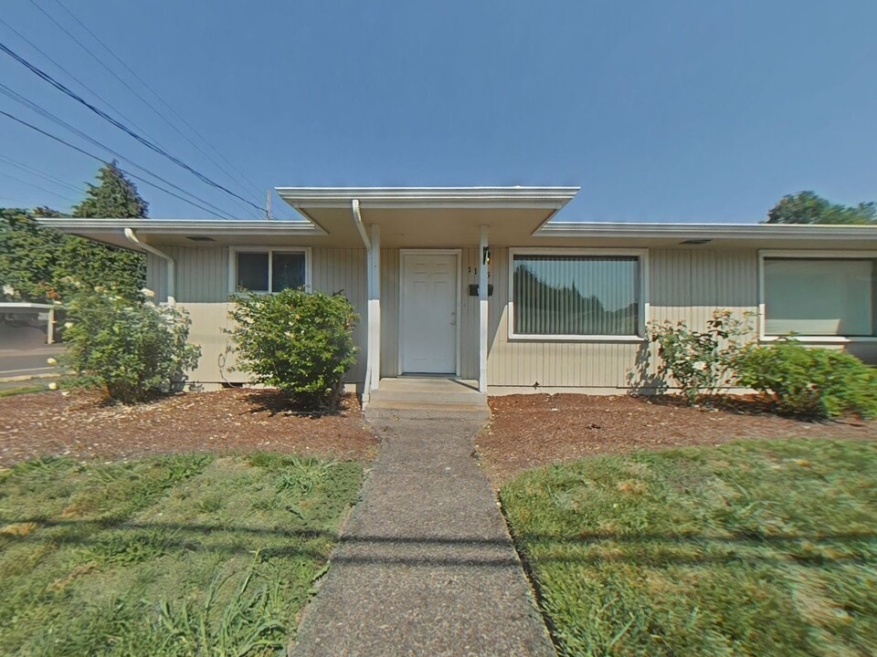 1135 NW 25th St in Corvallis, OR - Building Photo