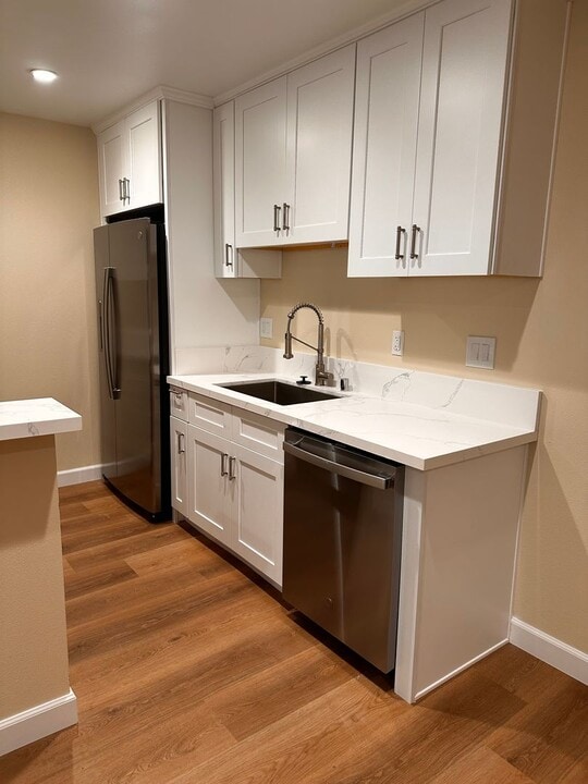 576 N Bellflower Blvd in Long Beach, CA - Building Photo