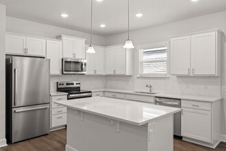 120 Royal Cainhoy Wy in Huger, SC - Building Photo - Building Photo
