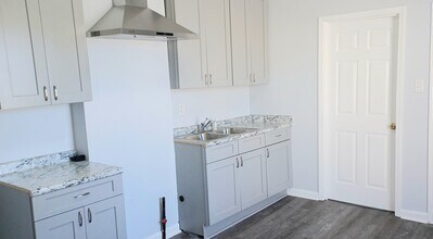 2922 Gravier St in New Orleans, LA - Foto de edificio - Building Photo