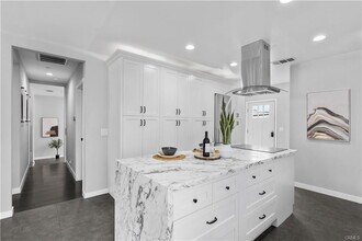 1702 Landis St in Burbank, CA - Building Photo - Building Photo