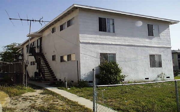 11467 Sherman Way in North Hollywood, CA - Building Photo - Building Photo