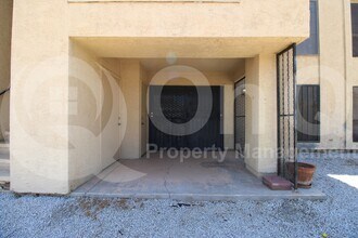 8331 N 21st Dr in Phoenix, AZ - Building Photo - Building Photo