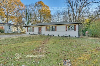 393 Norton Cir SE in Smyrna, GA - Building Photo - Building Photo