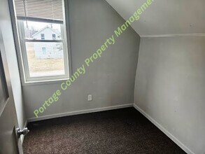 123 W Pine St in Tigerton, WI - Building Photo - Building Photo