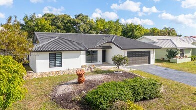 2149 NW 85th Ln in Coral Springs, FL - Foto de edificio - Building Photo