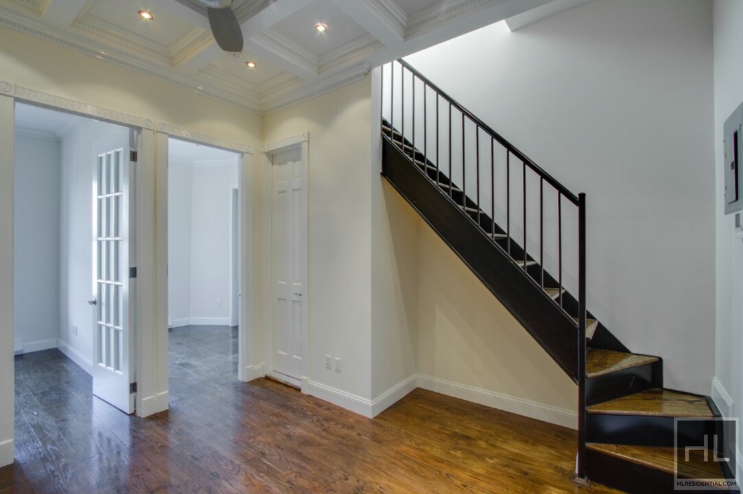 W 103RD ST. in New York, NY - Building Photo