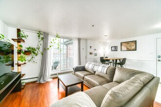 1338-1338 Hollis St in Halifax, NS - Building Photo - Building Photo