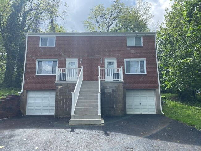 95 Lynwood Ave