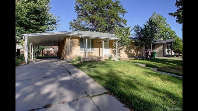 1385 Salem St in Aurora, CO - Building Photo - Building Photo