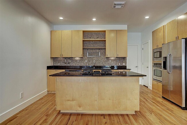 property at 2332 Jackson St