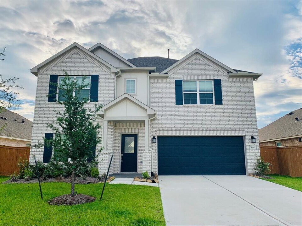 8611 Jetty Glen Dr in Cypress, TX - Building Photo