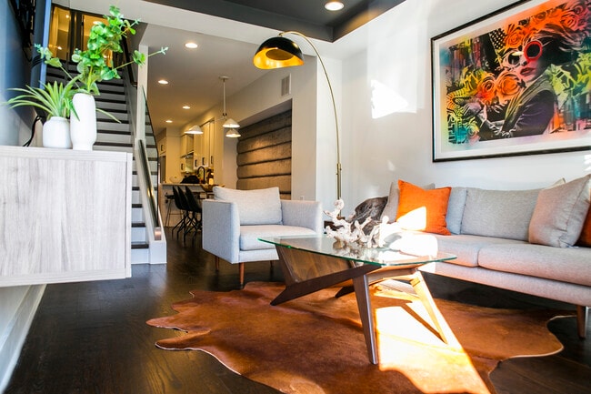 524 E Fort Ave in Baltimore, MD - Building Photo - Building Photo