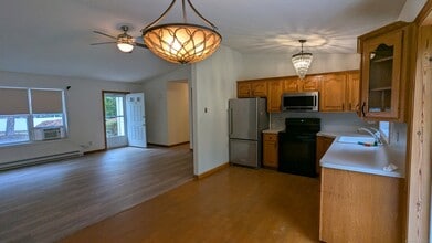 2 Cherokee Run in Bristol, CT - Building Photo - Building Photo