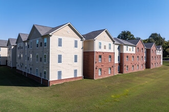 Lyons Ridge Apartments in Memphis, TN - Foto de edificio - Building Photo