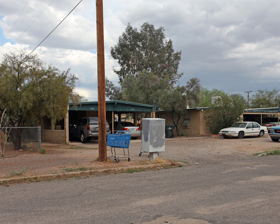 2928-2938 N Tyndall Ave in Tucson, AZ - Building Photo