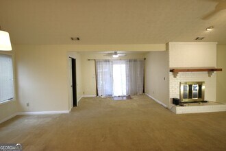 1517 Stoneleigh Way in Stone Mountain, GA - Building Photo - Building Photo