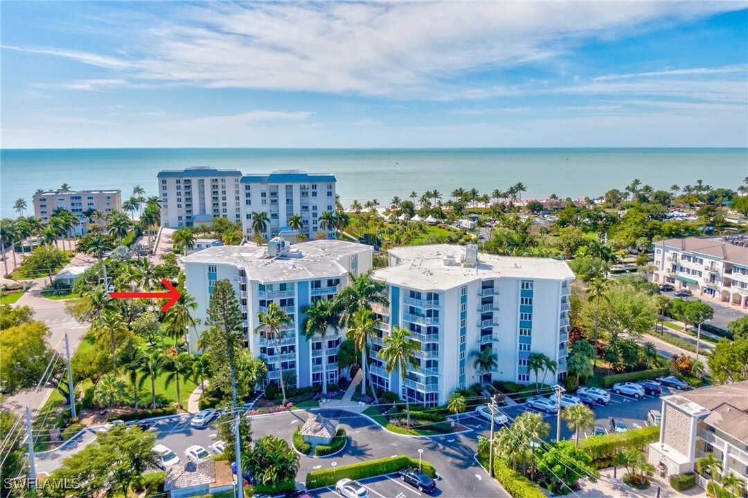 1300 Gulf Shore Blvd N in Naples, FL - Building Photo