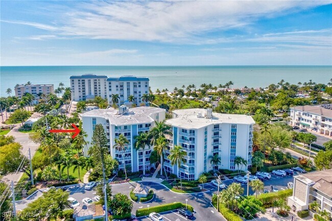 1300 Gulf Shore Blvd N in Naples, FL - Building Photo - Building Photo