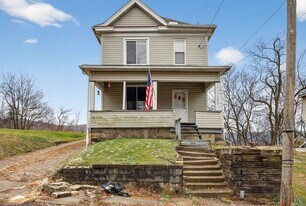 1220 Erie St in East Liverpool, OH - Building Photo