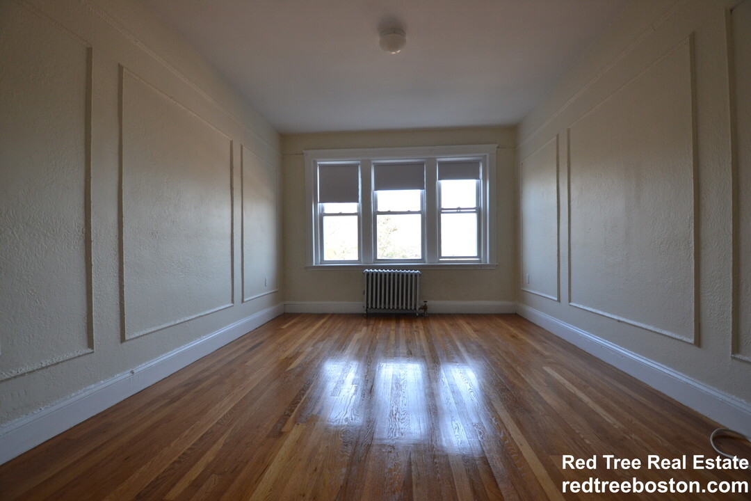 67 Chiswick Rd, Unit 2 in Boston, MA - Building Photo