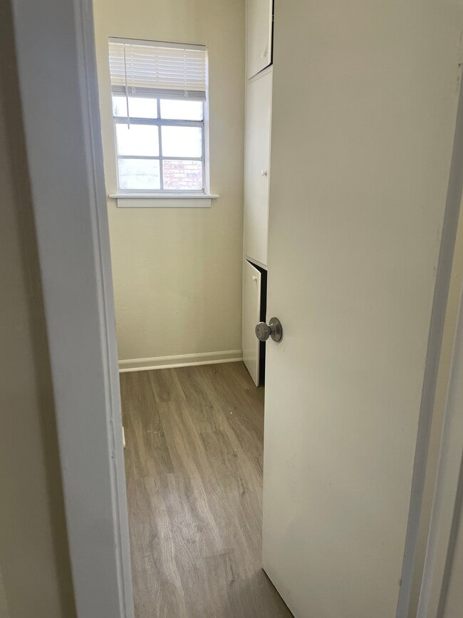 property at 675 Wooddale Blvd