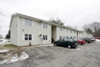 Woodland Park Apartments in Rockford, IL - Foto de edificio - Building Photo