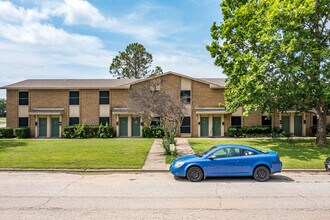Indiana Crossing in Graham, TX - Foto de edificio - Building Photo