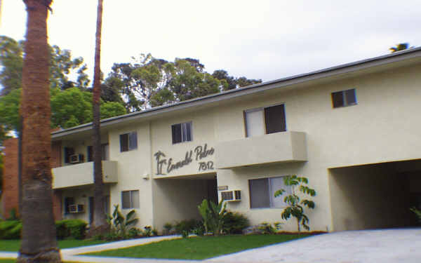 7812 Magnolia Ave in Riverside, CA - Building Photo - Building Photo