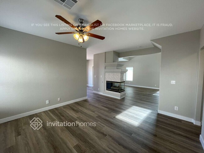 9550 Silver Frost St in Las Vegas, NV - Building Photo - Building Photo