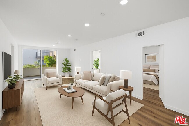 5229 Willowcrest Ave in Los Angeles, CA - Building Photo - Building Photo