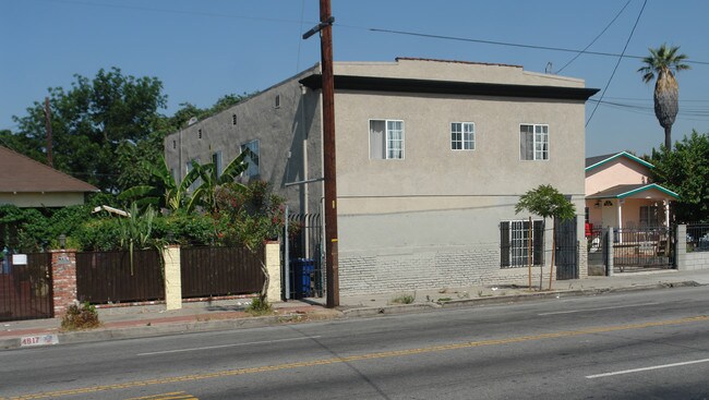 4611 Compton Ave in Los Angeles, CA - Building Photo - Building Photo