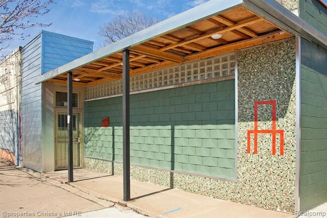 property at 3020 E Grand Blvd