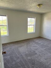 380 Railroad Ave in Mt Angel, OR - Building Photo - Building Photo