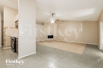 3813 Sugar Creek Ct in Plant City, FL - Foto de edificio - Building Photo